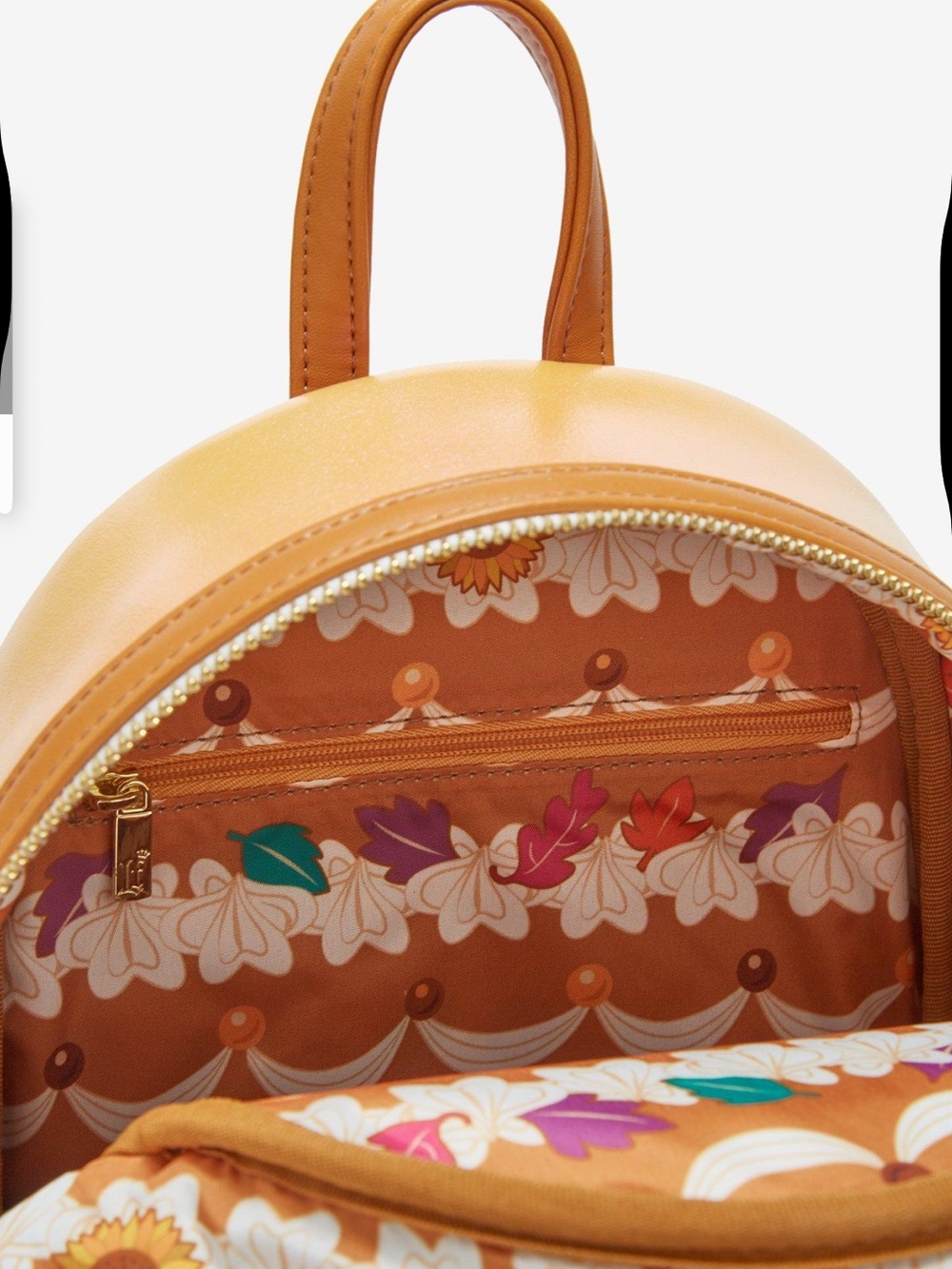 Disney loungefly Pocahontas cake mini backpack - Picture 4 of 8